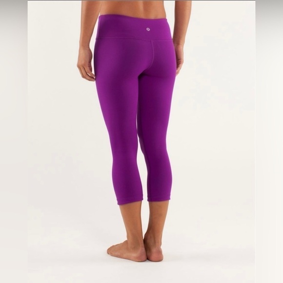 LULULEMON Wunder Under Crop Réversible - Tender Violet/ Black - Picture 4 of 8